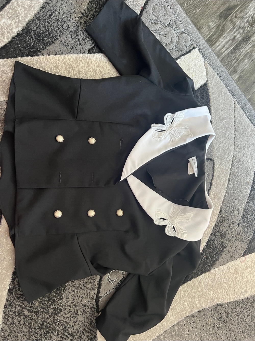 Vintage Plus Women's Black Double-Breasted Blazer with White Embroidered Collar